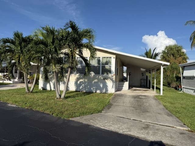 Beautiful Newer 2 Bedroom, 2 Bath Double wide