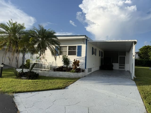 3592 Golfview Boulevard